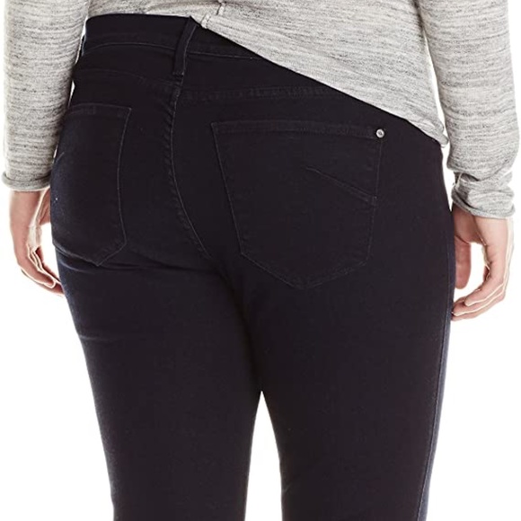 NEW PLUS SIZE 26W JAMES JEANS LEGGY Z ANKLE LOT252 - Picture 1 of 3